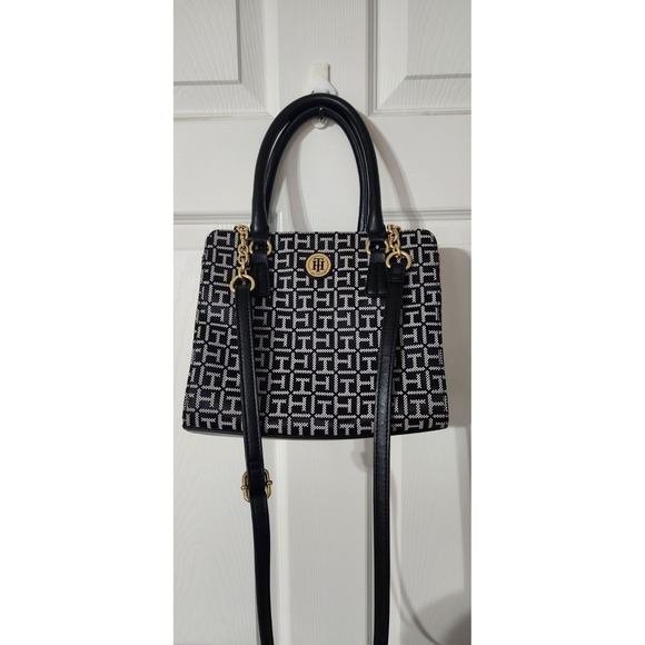 Tommy Hilfiger Shopper Style Monogram Logo Bag Tote Black Handbag - Picture 7 of 9
